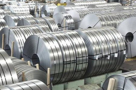 304不銹鋼帶帶磁的原因是什么？受高溫影響！